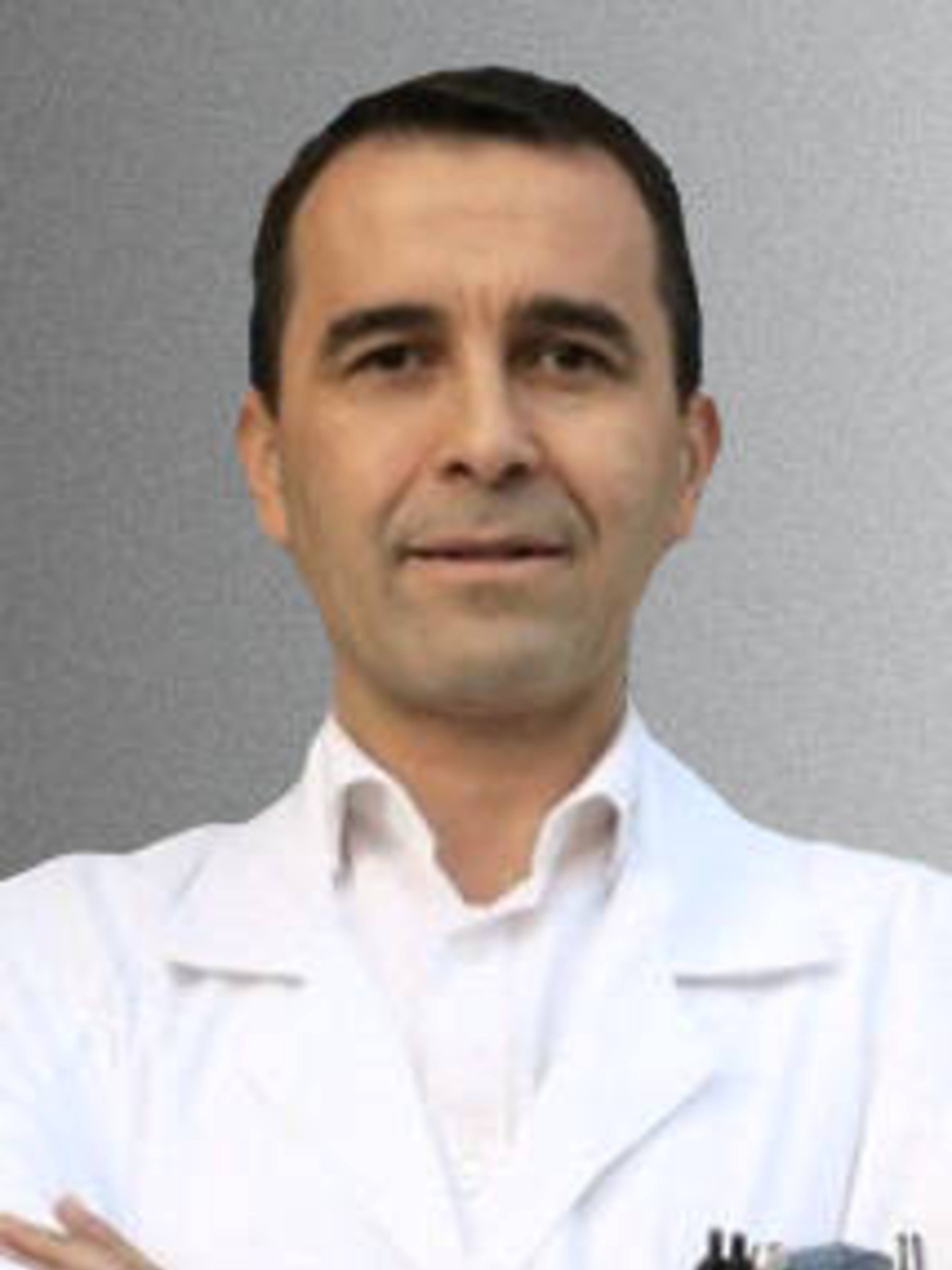 Dr Yacin Laoudi